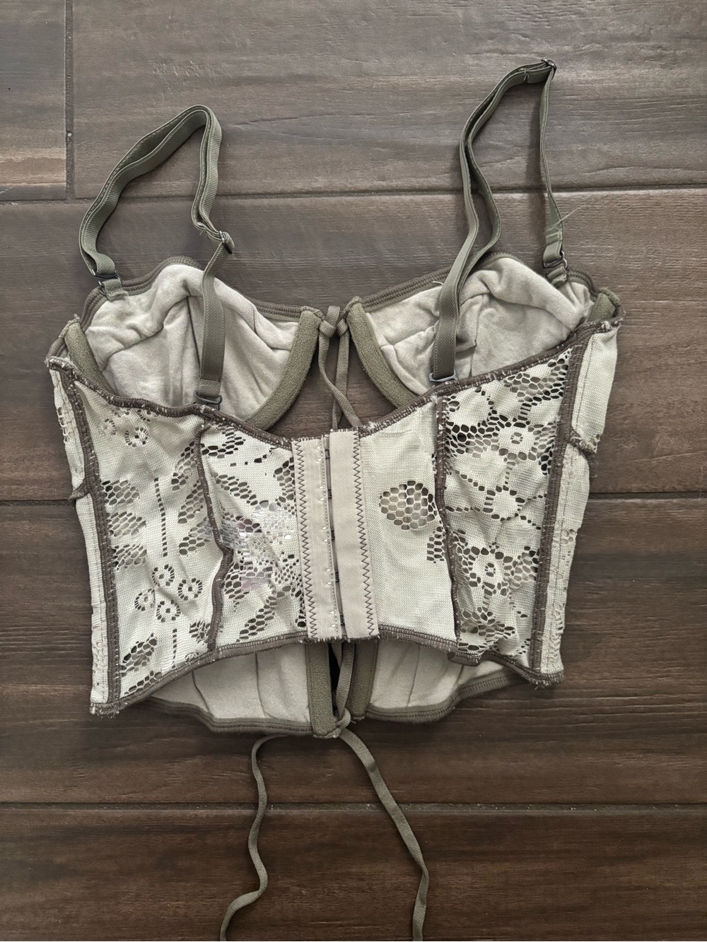 Urban Outfitters Lace Bustier Crop Top in Light Beige with Taupe Trim - Picture 2 of 3